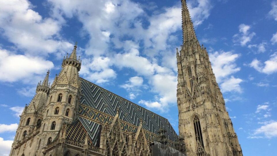 Außenansicht des Stephansdomes in Wien.